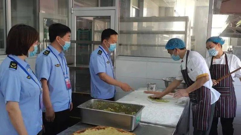 小标题：传统年夜饭的痛点