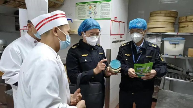 外观辨别：色泽、颗粒、气味