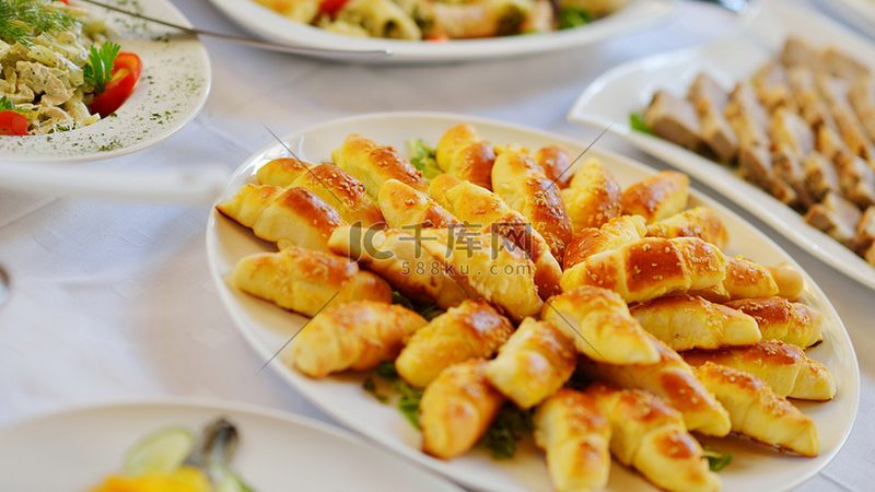 休闲食品定制代工：揭秘高品质产品的幕后推手